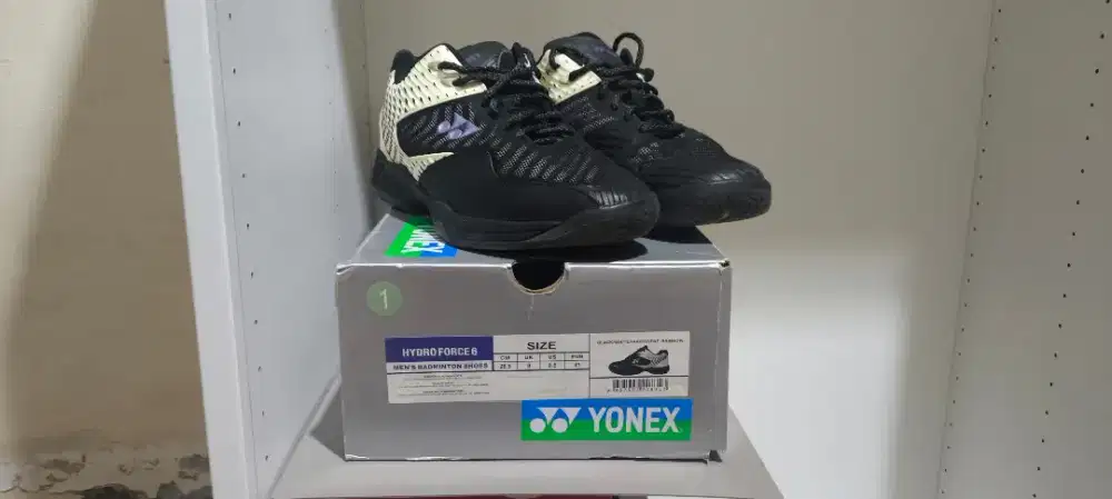 SEPATU BADMINTON YONEX HYDRO FORCE 6