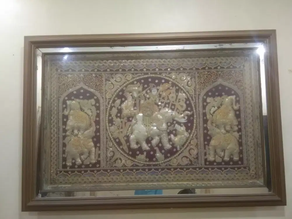 Di Jual Pajangan motif gajah 1 besar 2 sedang dan berikut GUCCi y