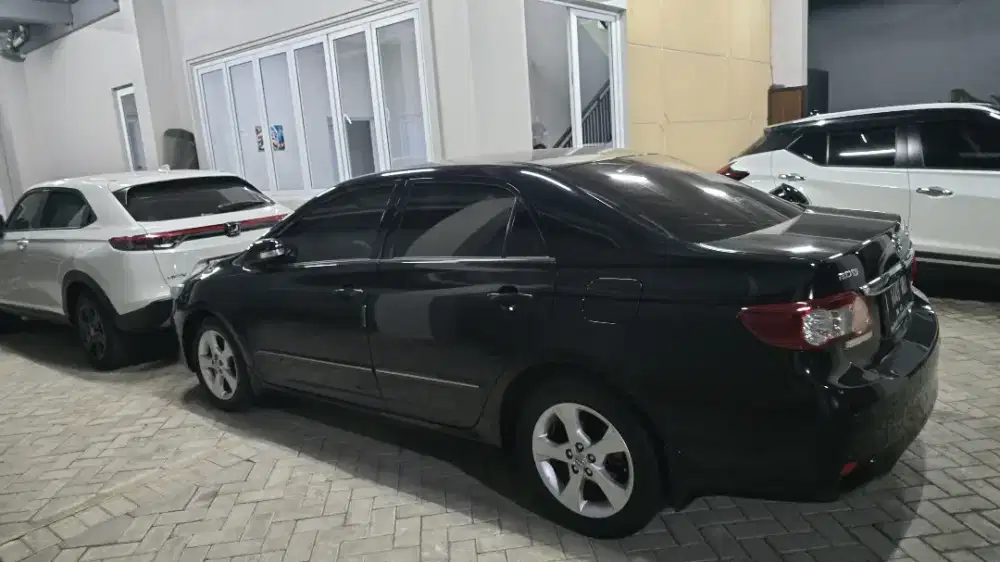 Toyota altis v 2012