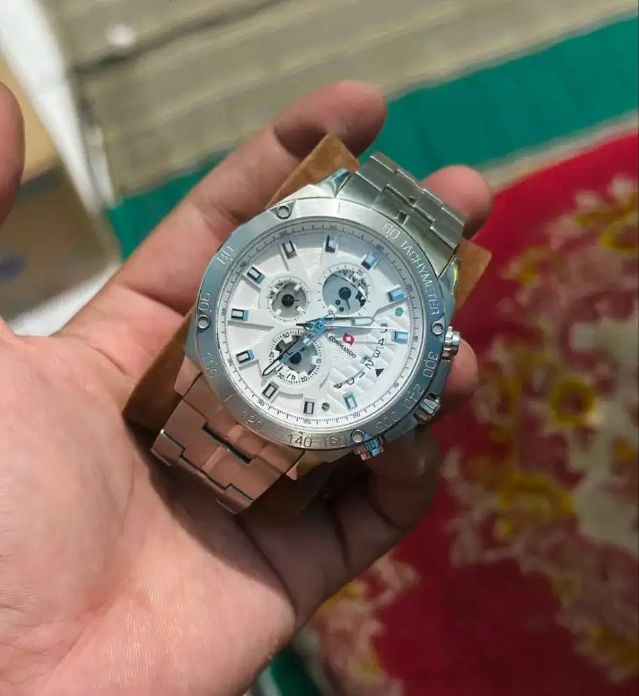 Jam tangan Commando Chrono