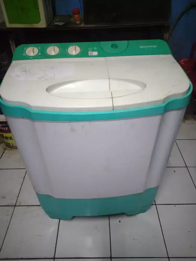 Mesin cuci 2 tabung merk Maspion Normal,putaran kencang Joss.