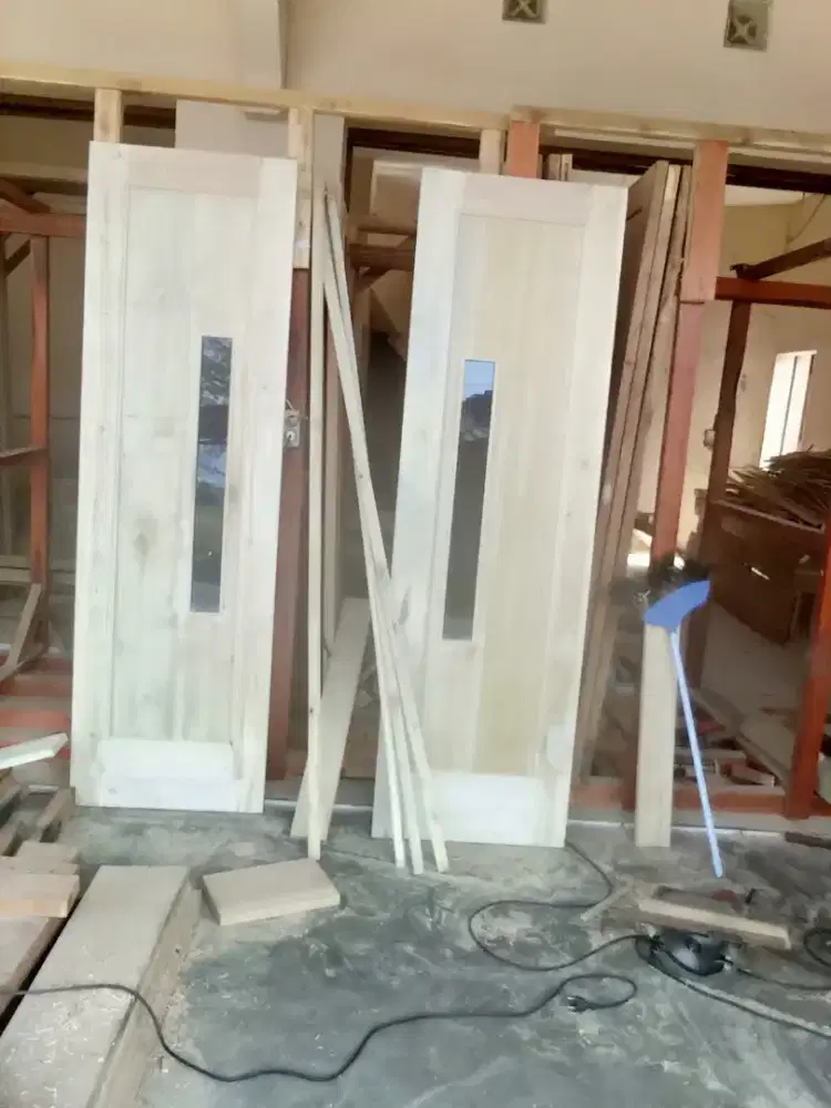 Pintu kusen jendela loster termurah bahan kayu Asli manglid mahoni