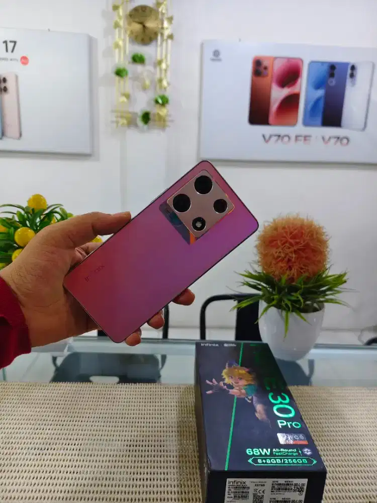 Infinix Note 30 Pro Ram 8+8Gb/ 256Gb Fullset Mulus Like New Bergaransi