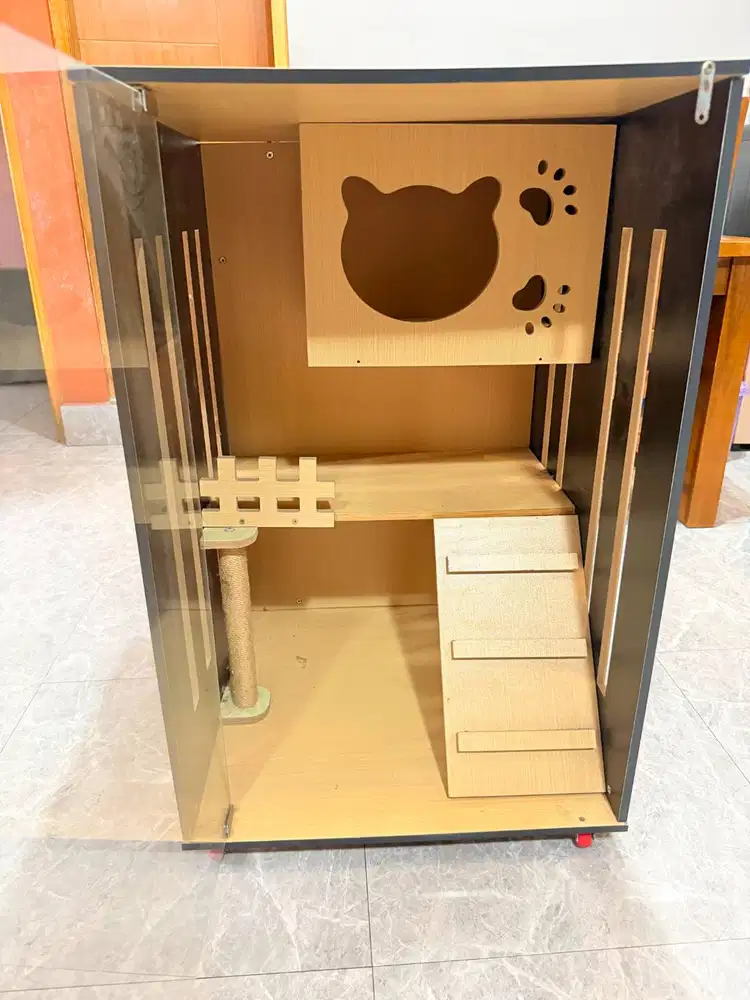 KANDANG KUCING ATAU KANDANG UNTUK HEWAN DIBAWAH KUCING