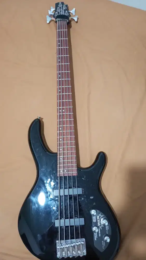 Cort Action Bass V Plus
