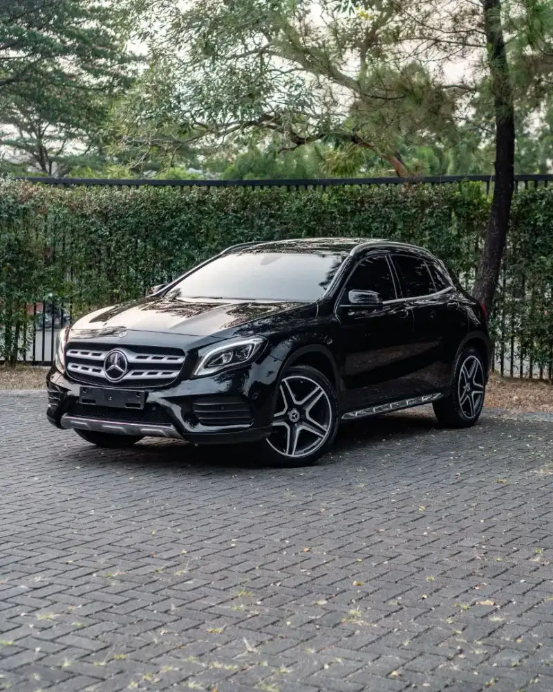 Mercedes Benz GLA200 AMG line