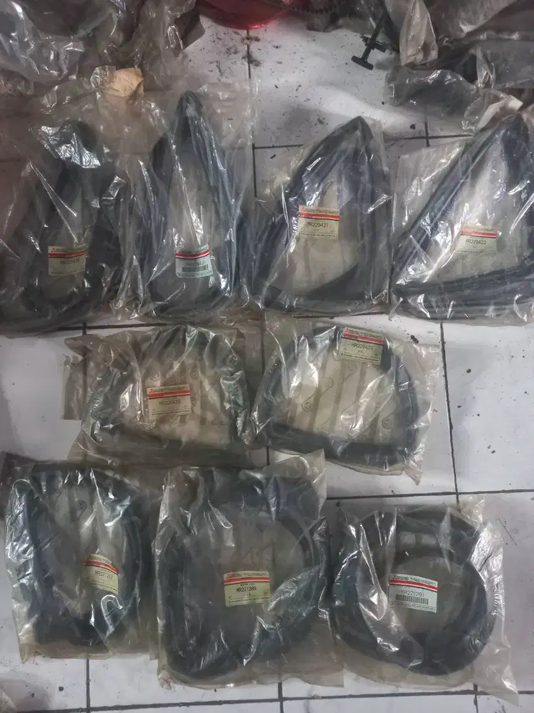 Aneka Karet Kaca Pintu KUDA