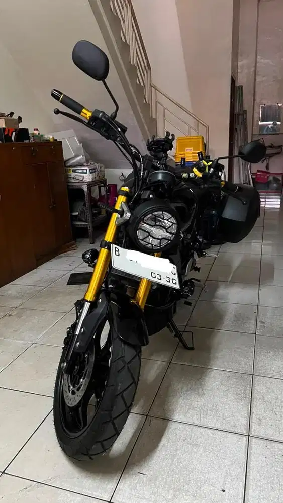 YAMAHA XSR 155 SIDE BOX SH23