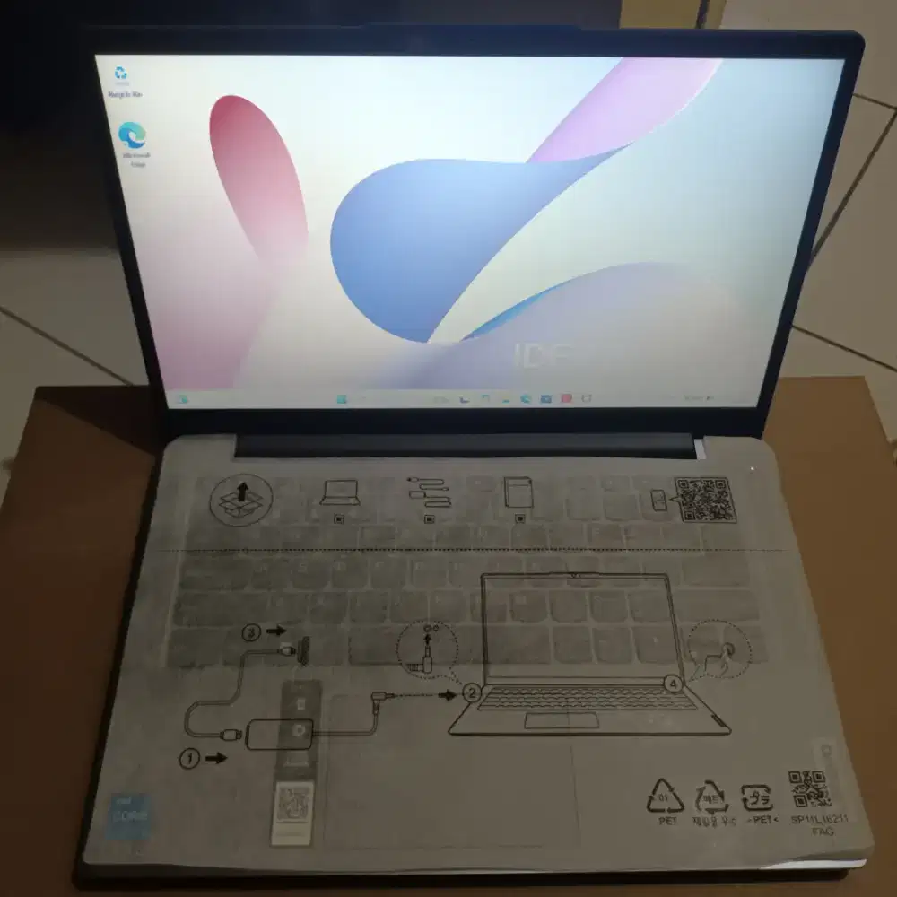 Laptop lenovo ideapad 3 slim 14iRU8  hanya buka dus