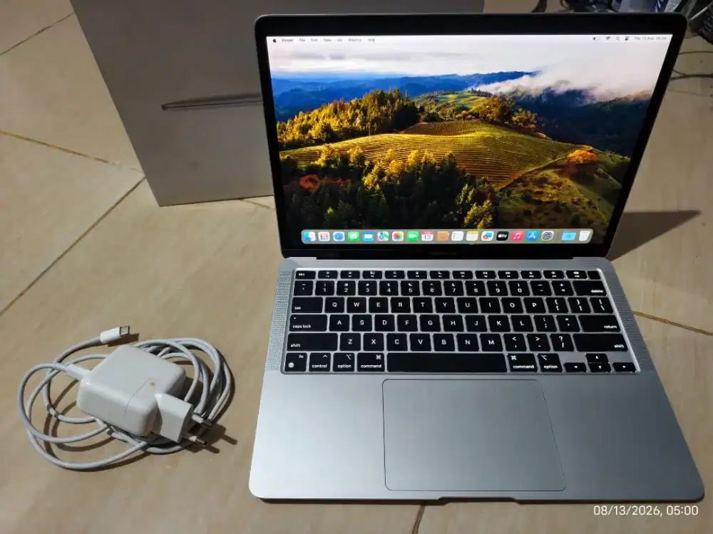 Macbook air 2020 m1 8/256 iBOX mulus