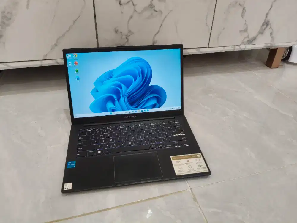 laptop asus core i3 N305 8/256GB SSD Nvme masih garansi