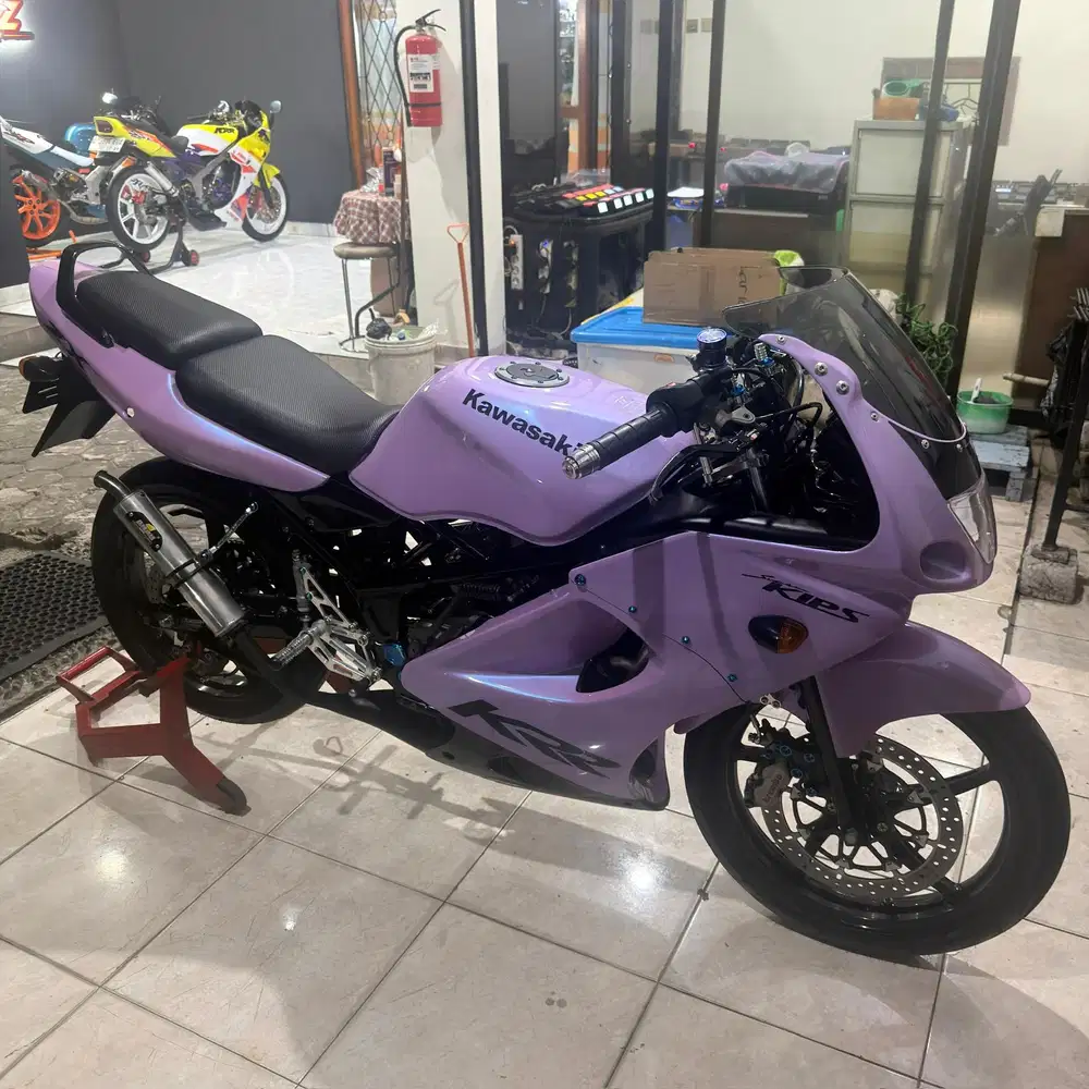 Kawasaki Ninja 150RR/ninja 150-RR merah modif pinky hedon 2010,mewah