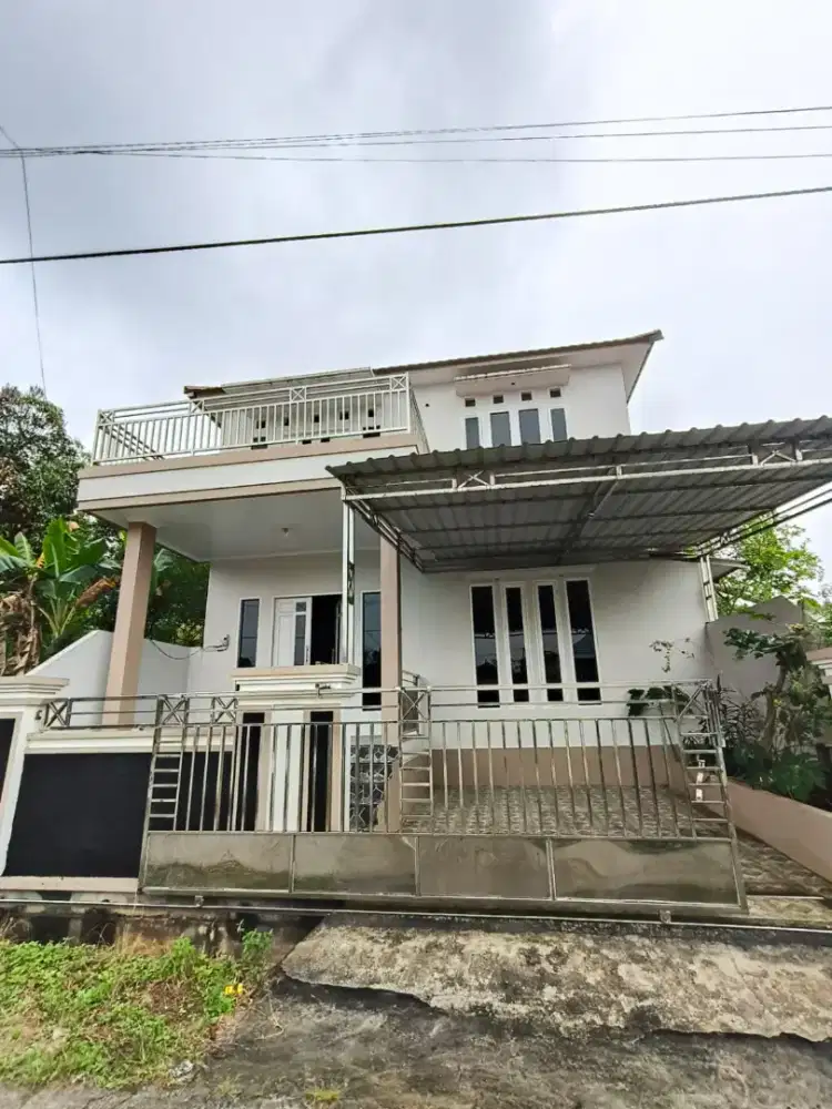 Dijual Rumah Tinggal Dekat Stadion Batakan