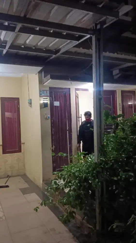 Di jual rumah pinggir jalan