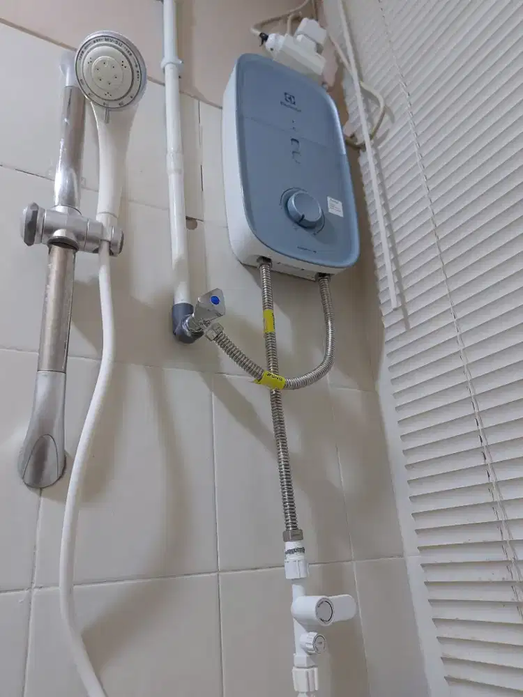 Water heater electrolux