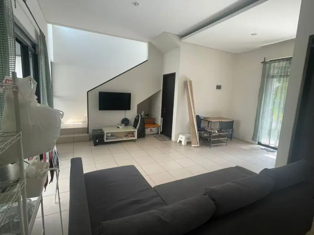 Rumah Minimalis 2 LT di Tatar Lokacitra KBP