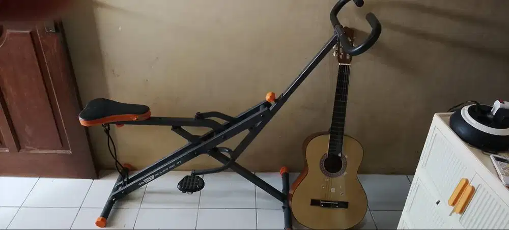 Gitar dan alat olahraga