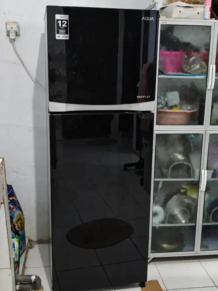 KULKAS 2 Pintu Inverter AQUA Garansi Kompresor 12 Tahun Resmi