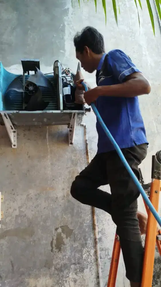 Service ac water heater mesin cuci dispenser kulkas dll bergaransi