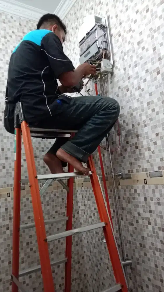 Service ac water heater mesin cuci dispenser kulkas dll bergaransi