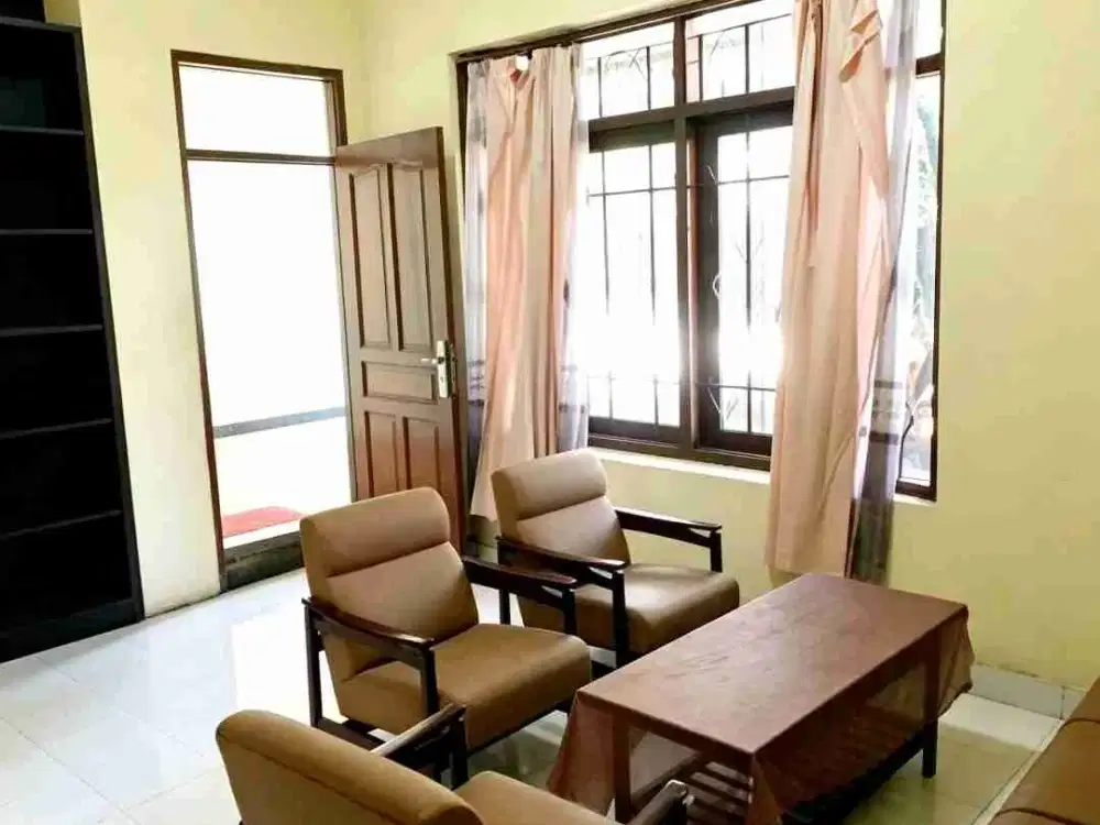 Dijual rumah tua di Megaraya dekat gerbang tol Pasteur