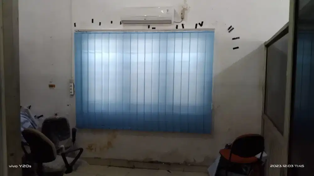 Hordeng tirai kantor vertical blinds