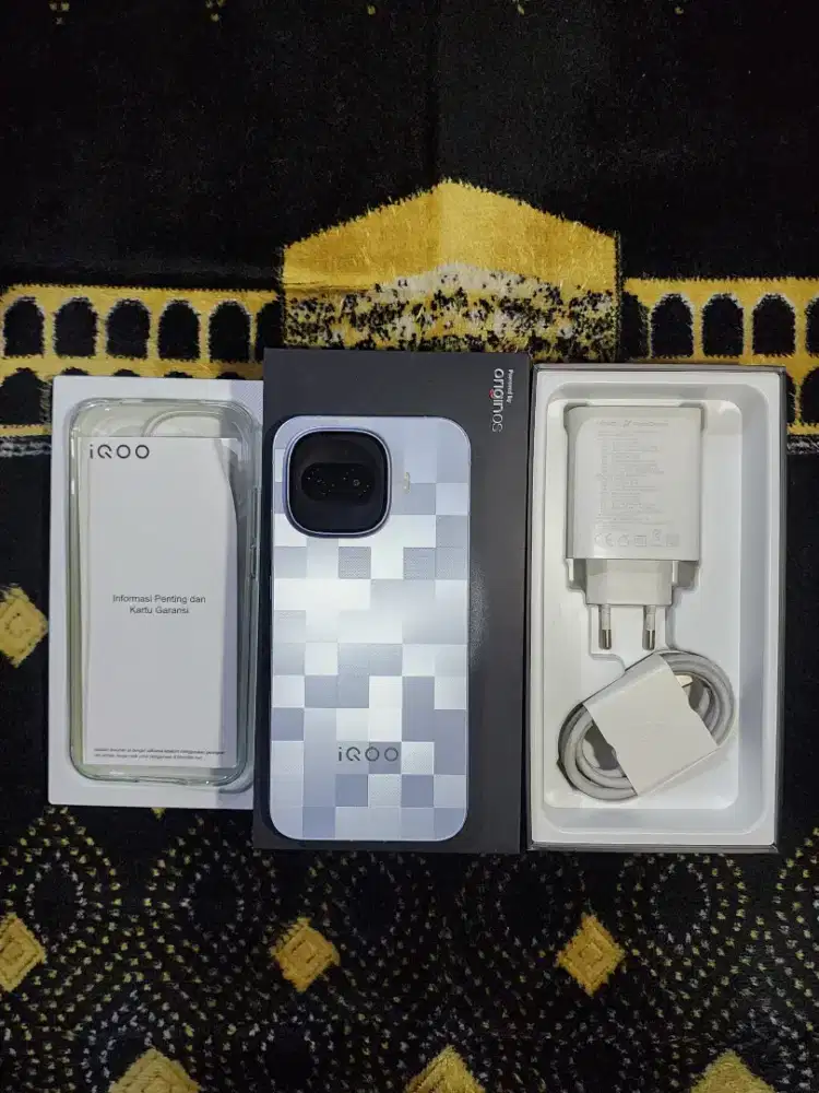IQOO 15R RAM 12/256GB Garansi 9 Bulan