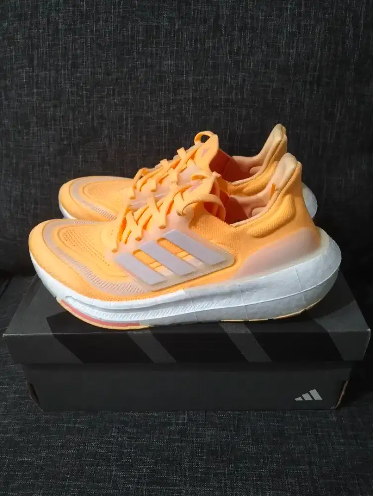 Sepatu adidas ultraboost original