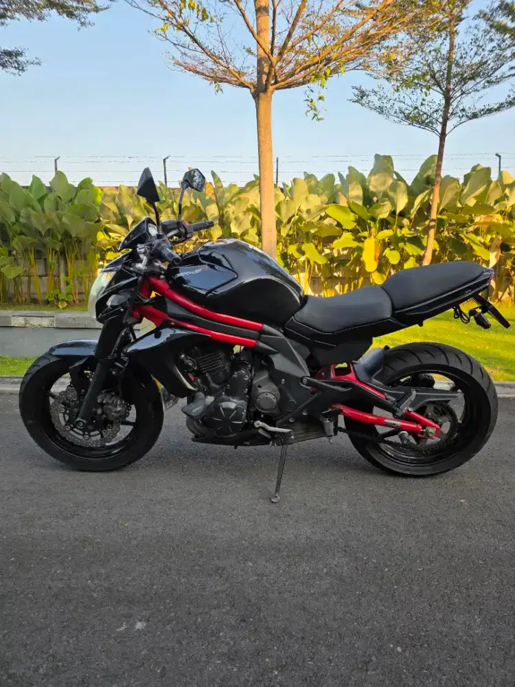 Di jual kawasaki ER6 N 650 CC