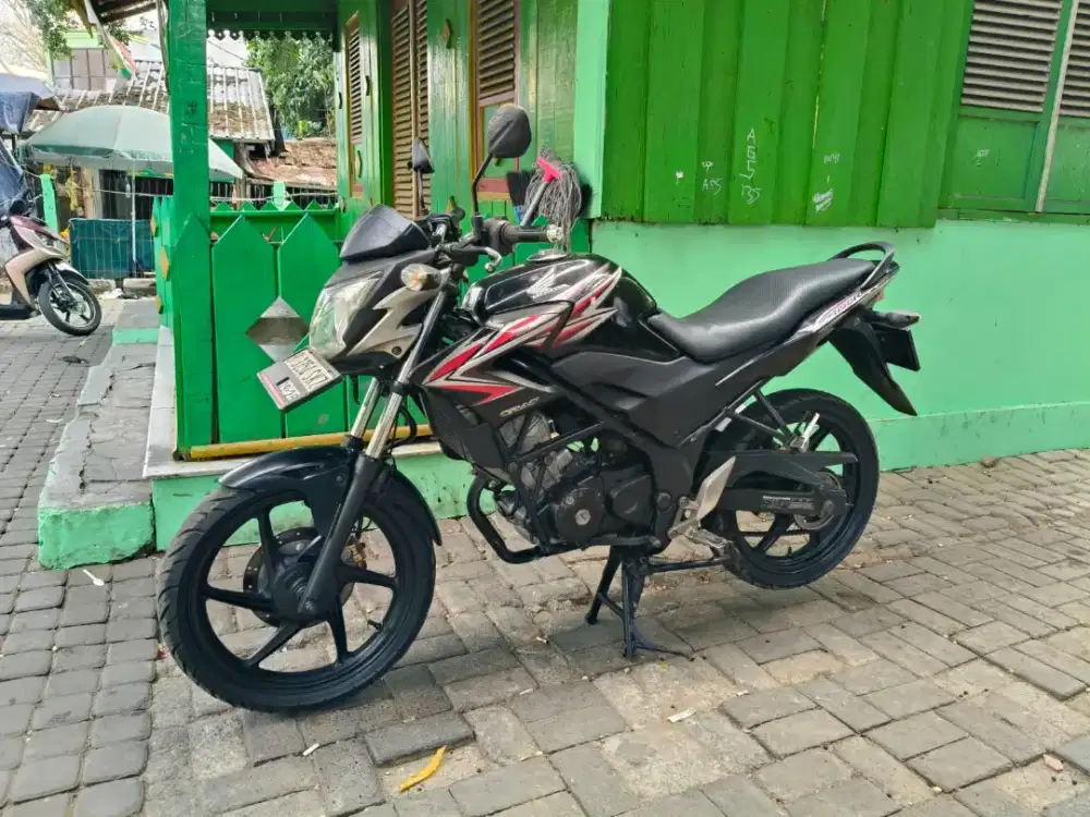 Honda CB150R PGM-FI Tahun 2013