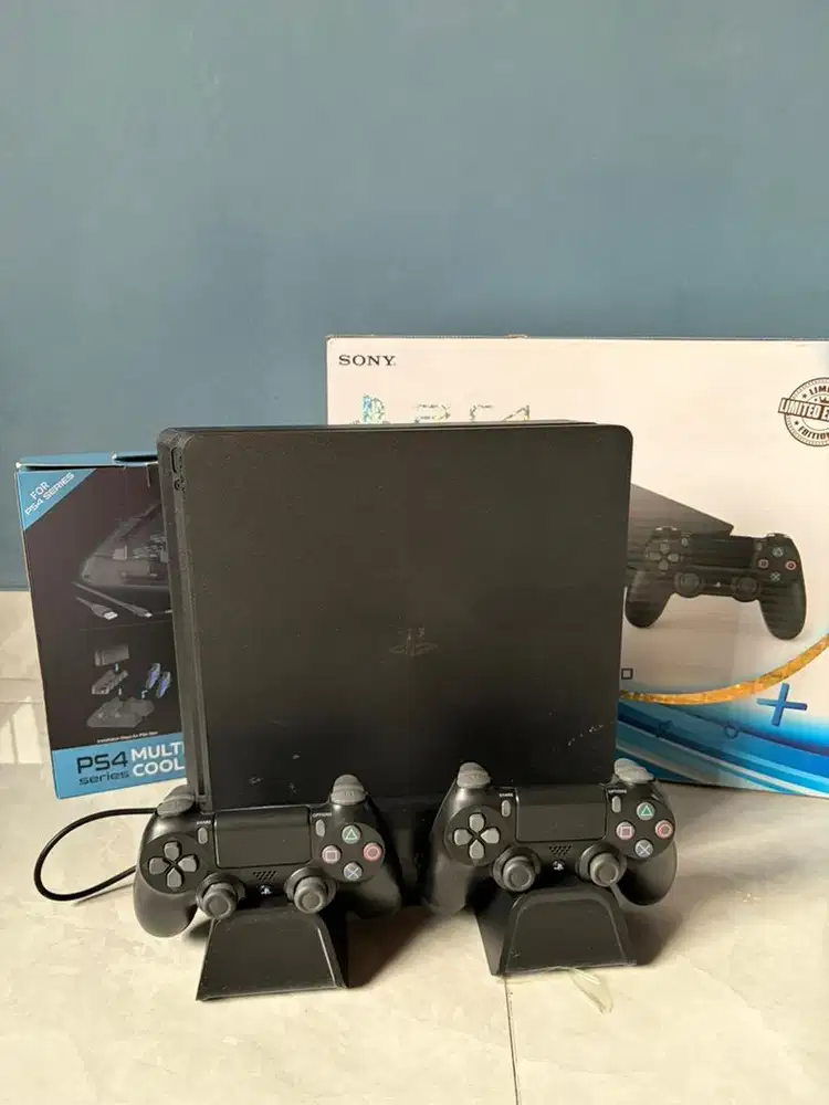 PlayStation 4 Slim 1TB