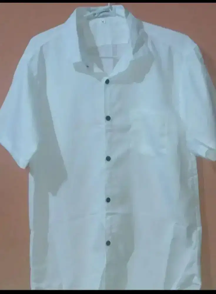 Kemeja Putih Lengan Pendek