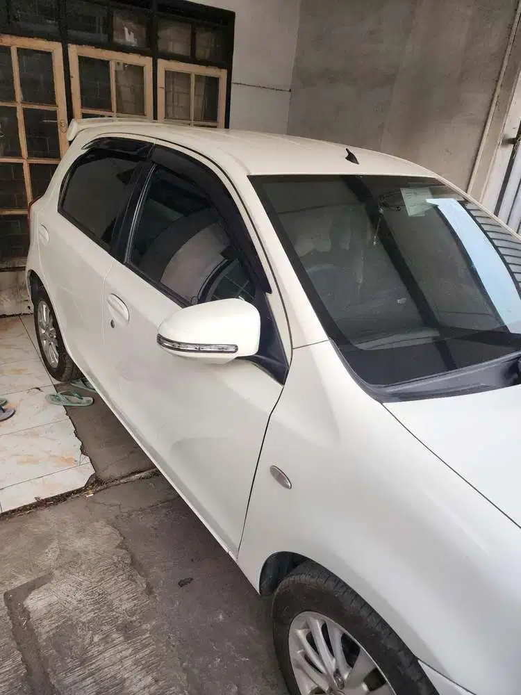 Toyota Etios Valco 2013 Bensin