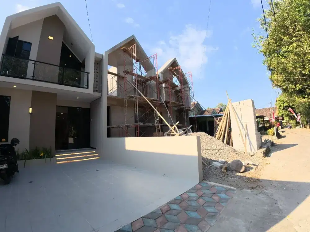 Rumah Mewah full furnished dekat SD Model Wedomartani Sleman
