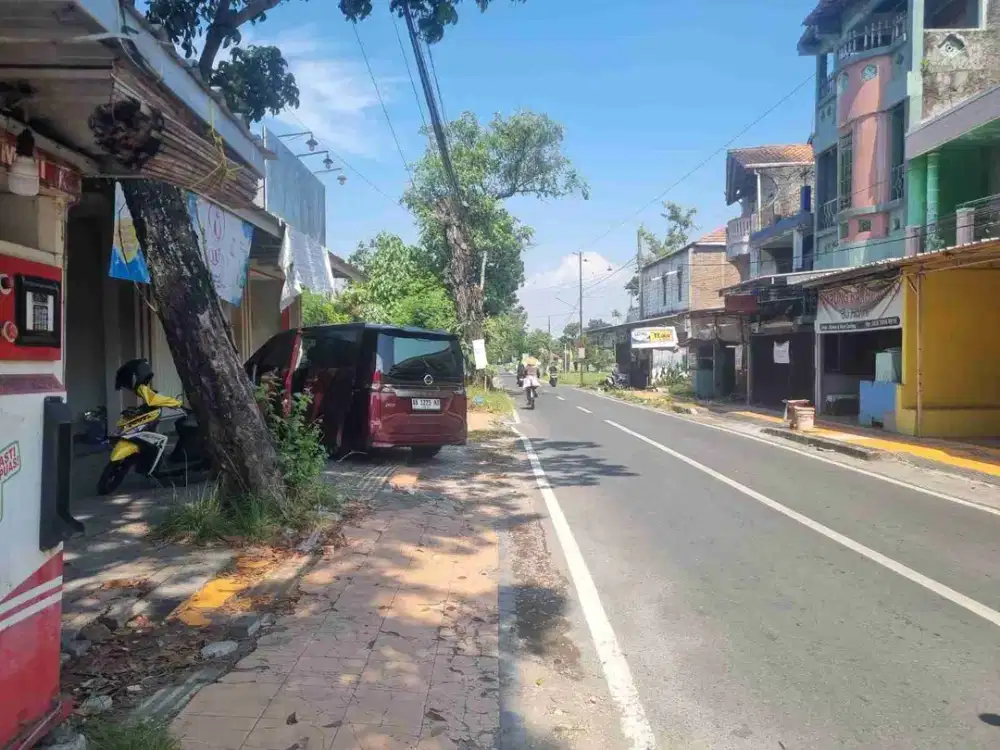 DIJUAL CEPAT RUKO TEPI JALAN UTAMA DI PLUNENG