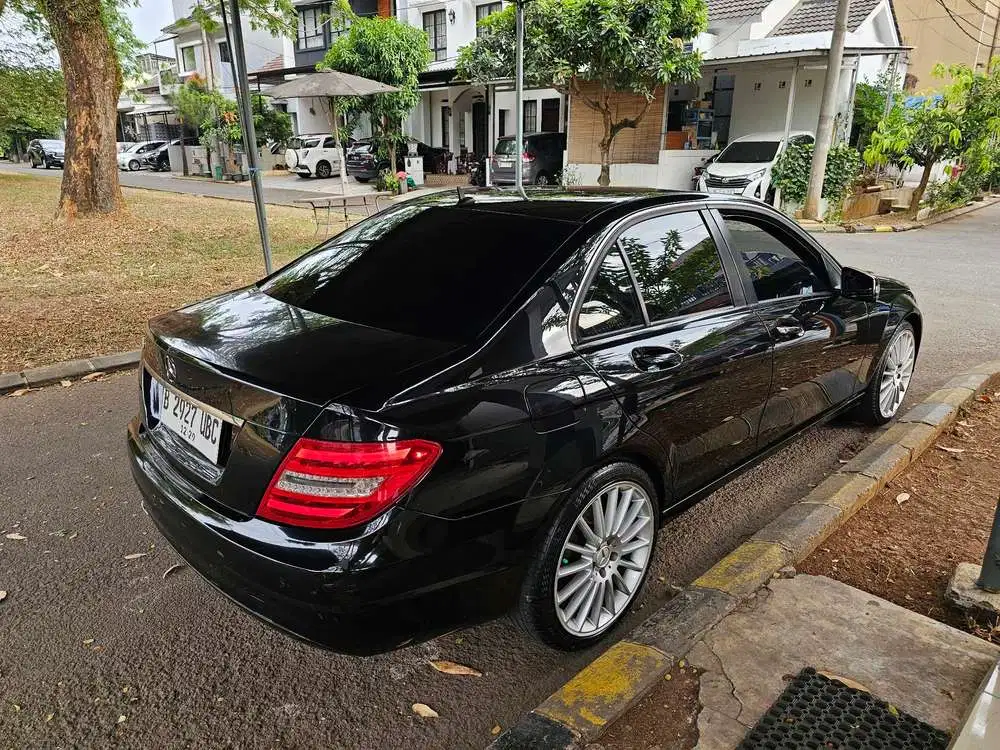 Mercedes-Benz C-Class 2012 Bensin