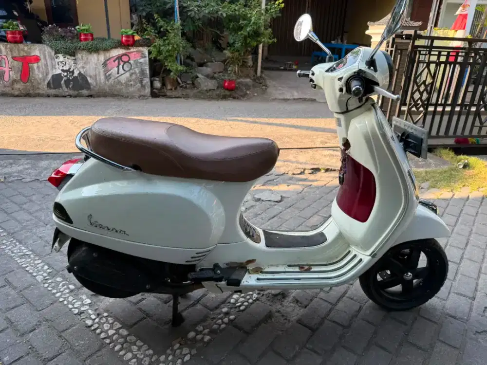 Vespa LX 150 injeksi THN 2011 plat G tegal