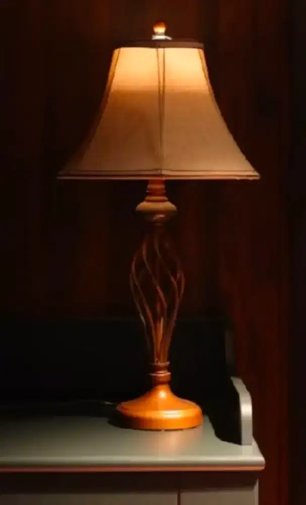 Lampu pojok lampu meja lampu hiaa