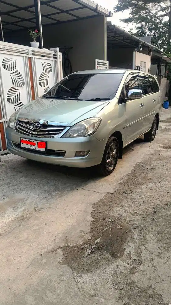 Toyota Kijang Innova 2005 Bensin