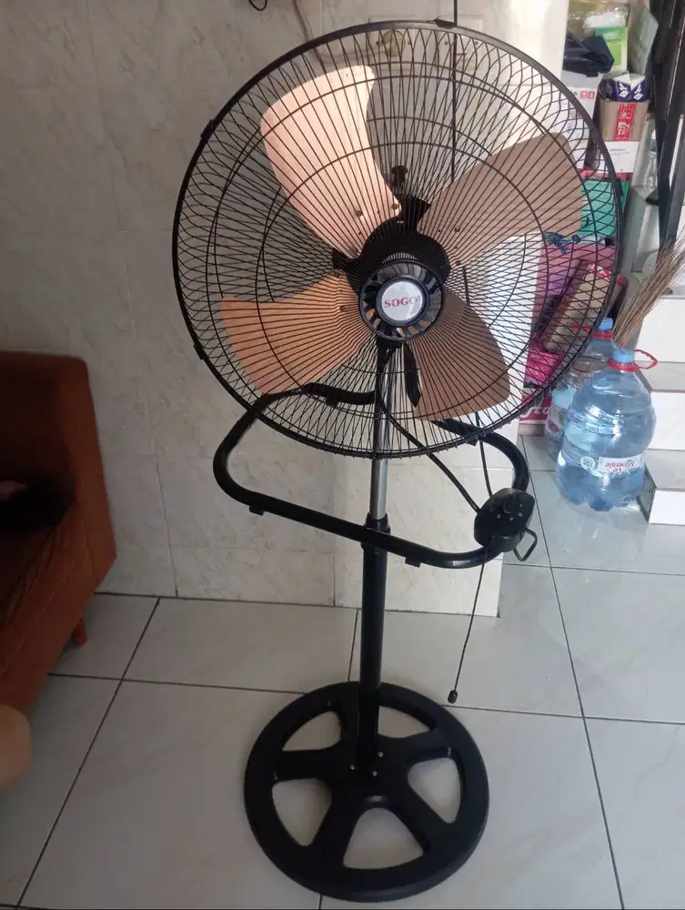 Dijual kipas angin Tornado 18 150 nego