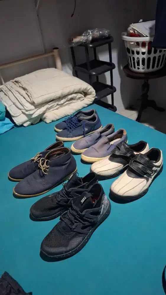 Sepatu borongan Ada Lacoste
