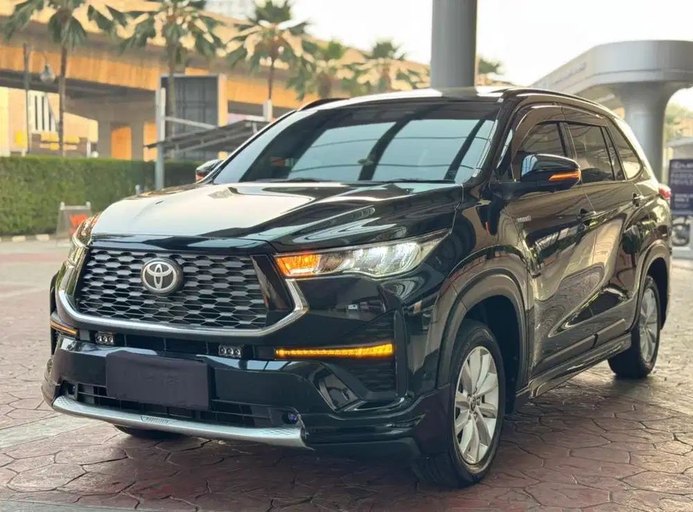 TOYOTA INNOVA ZENIX V MODELISTA 2023