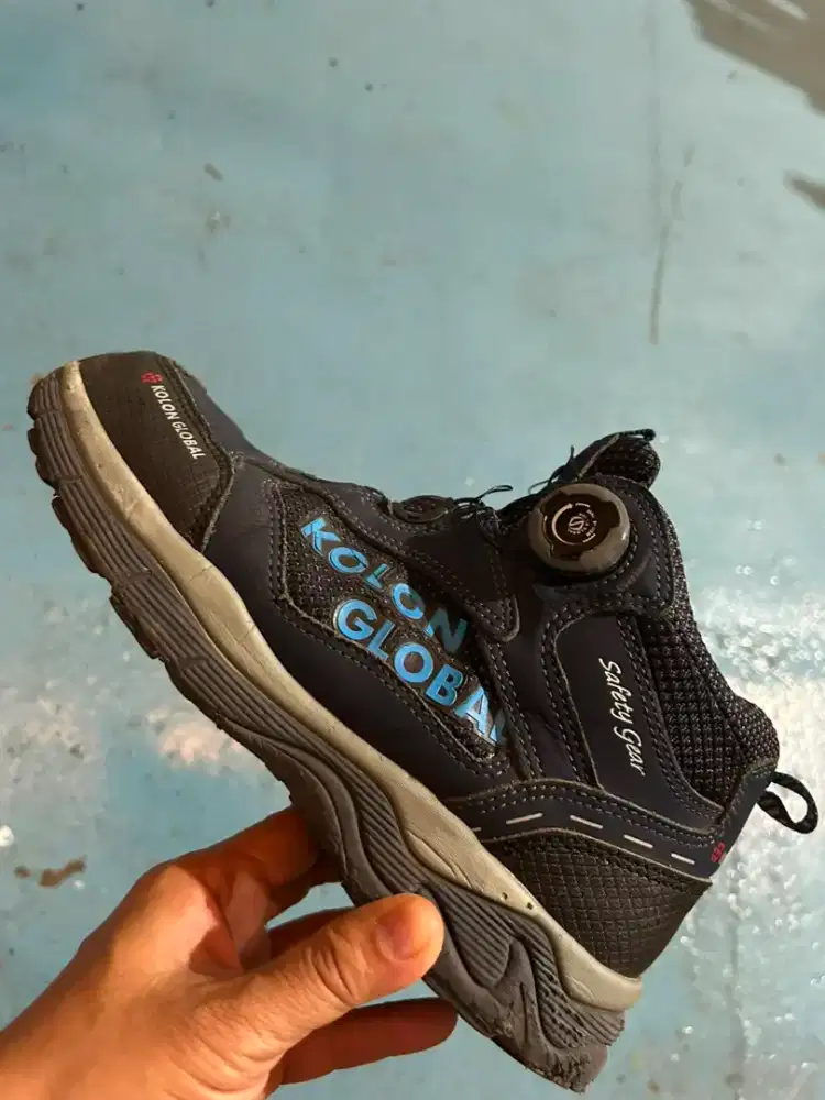 Sepatu Hiking/ Steel toe
