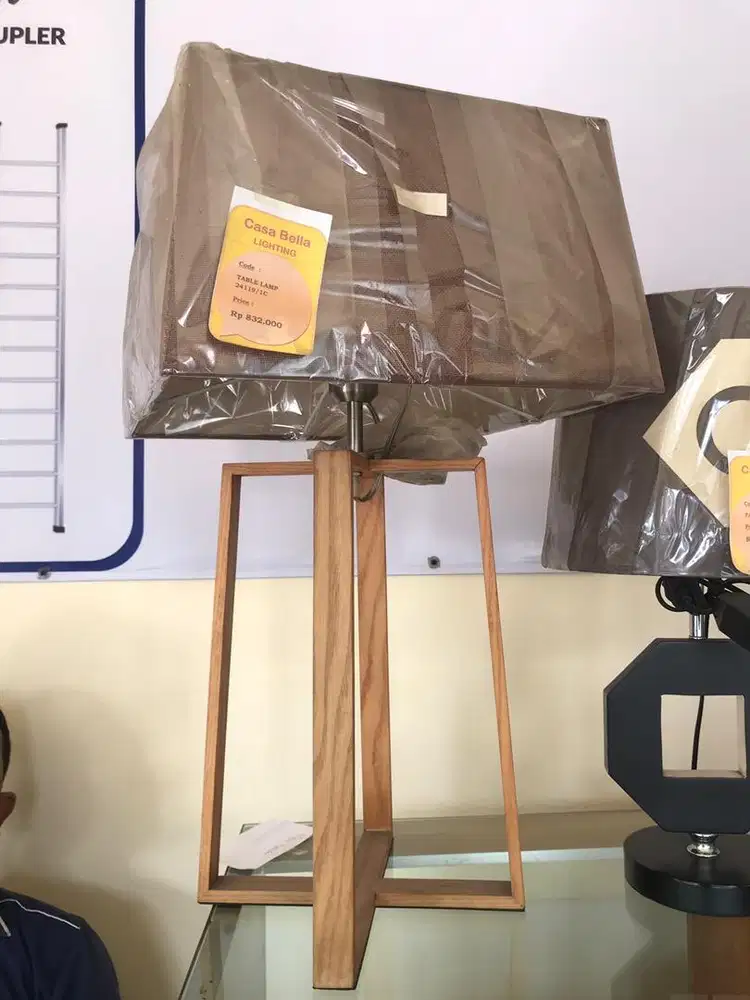 Lampu Meja Aesthetic Klasik