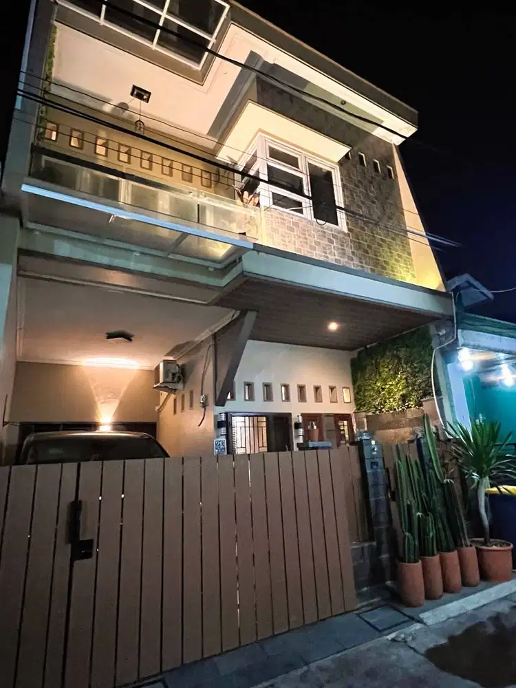 Rumah Minilalis Modern dengan Mezzanine