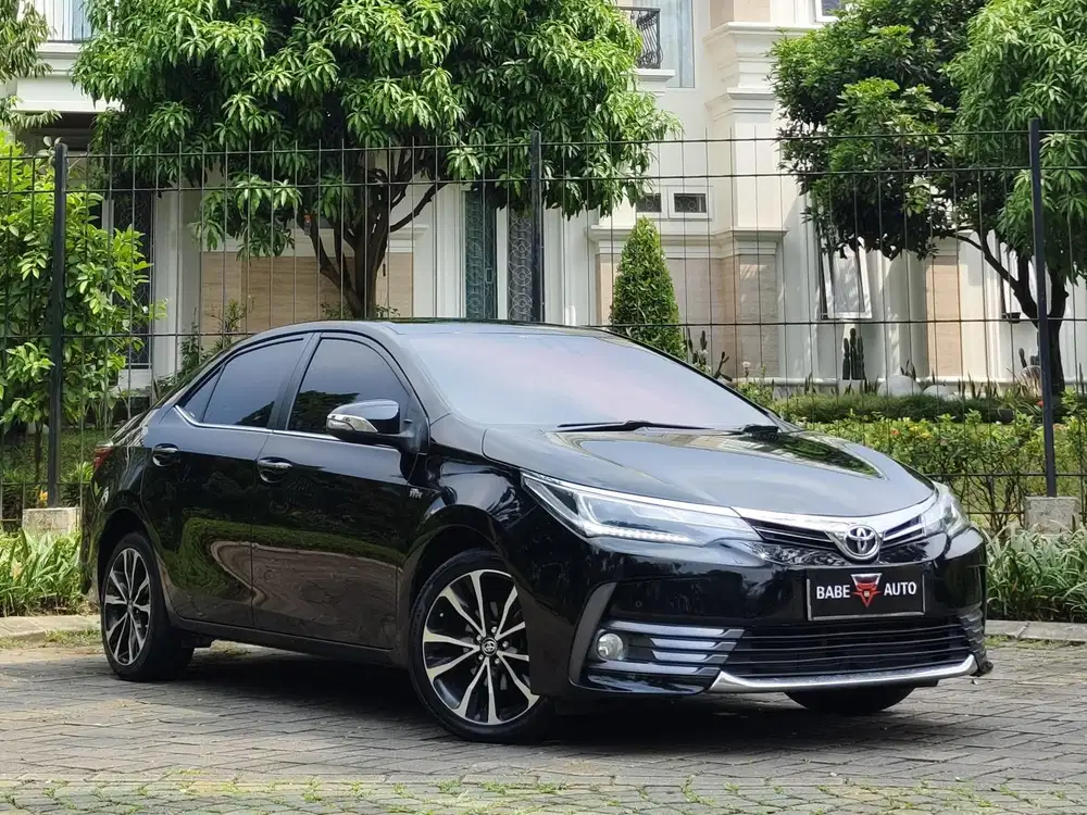 Toyota Corolla Altis 1.8 V 2017 (facelift)