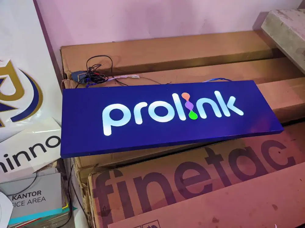 NEON BOX, NEON FLEX, HURUF TIMBUL, PAPAN REKLAME, FRAME AKRILIK