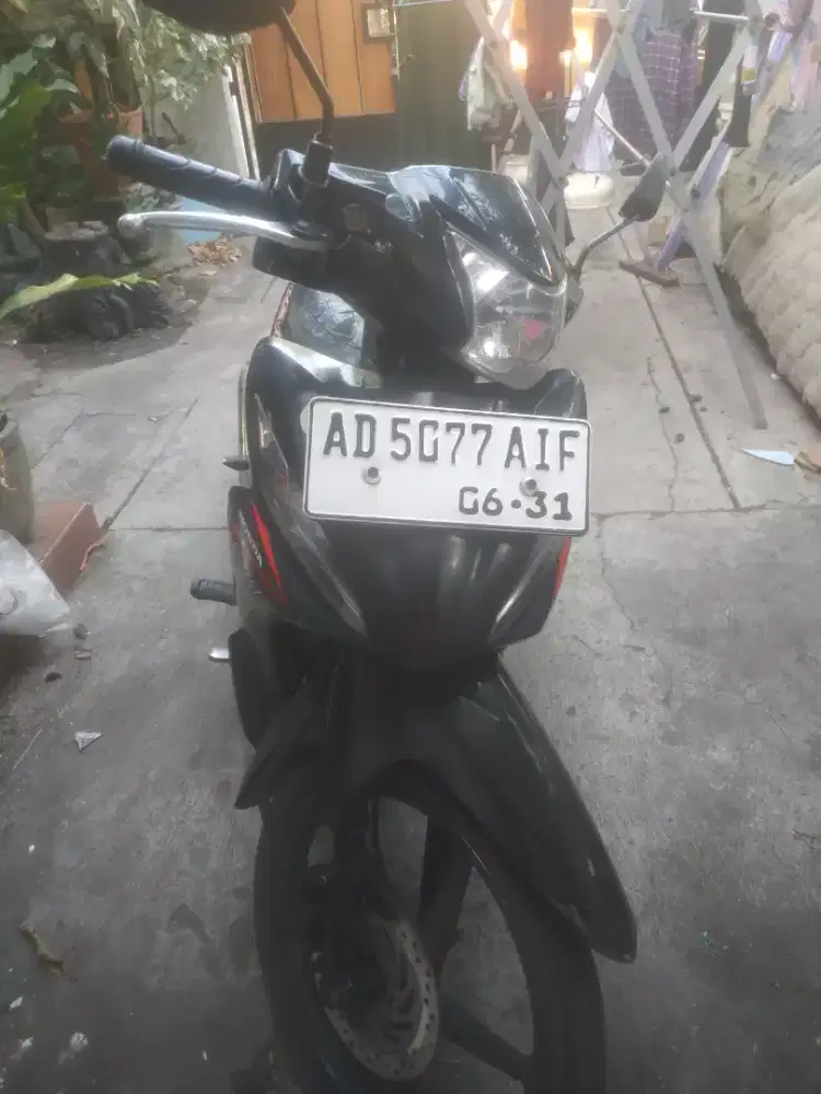 Sepeda motor revo th 2016
