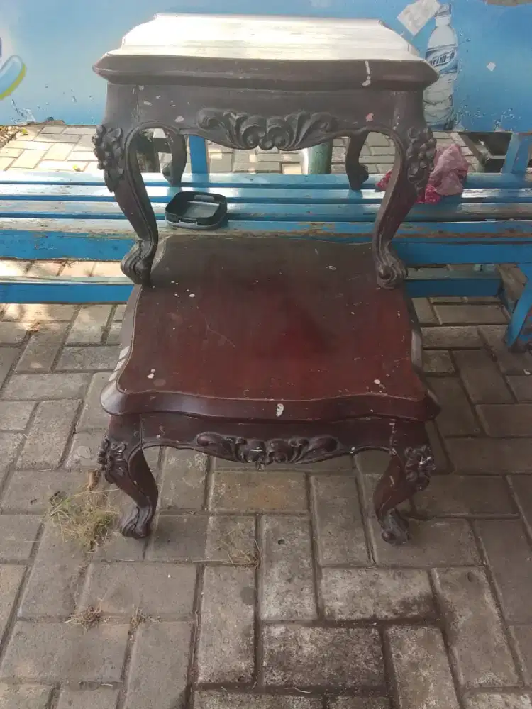 Meja ukir jati kuno