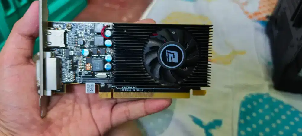 VGA AMD Radeon R7 R240 2gb DDR5